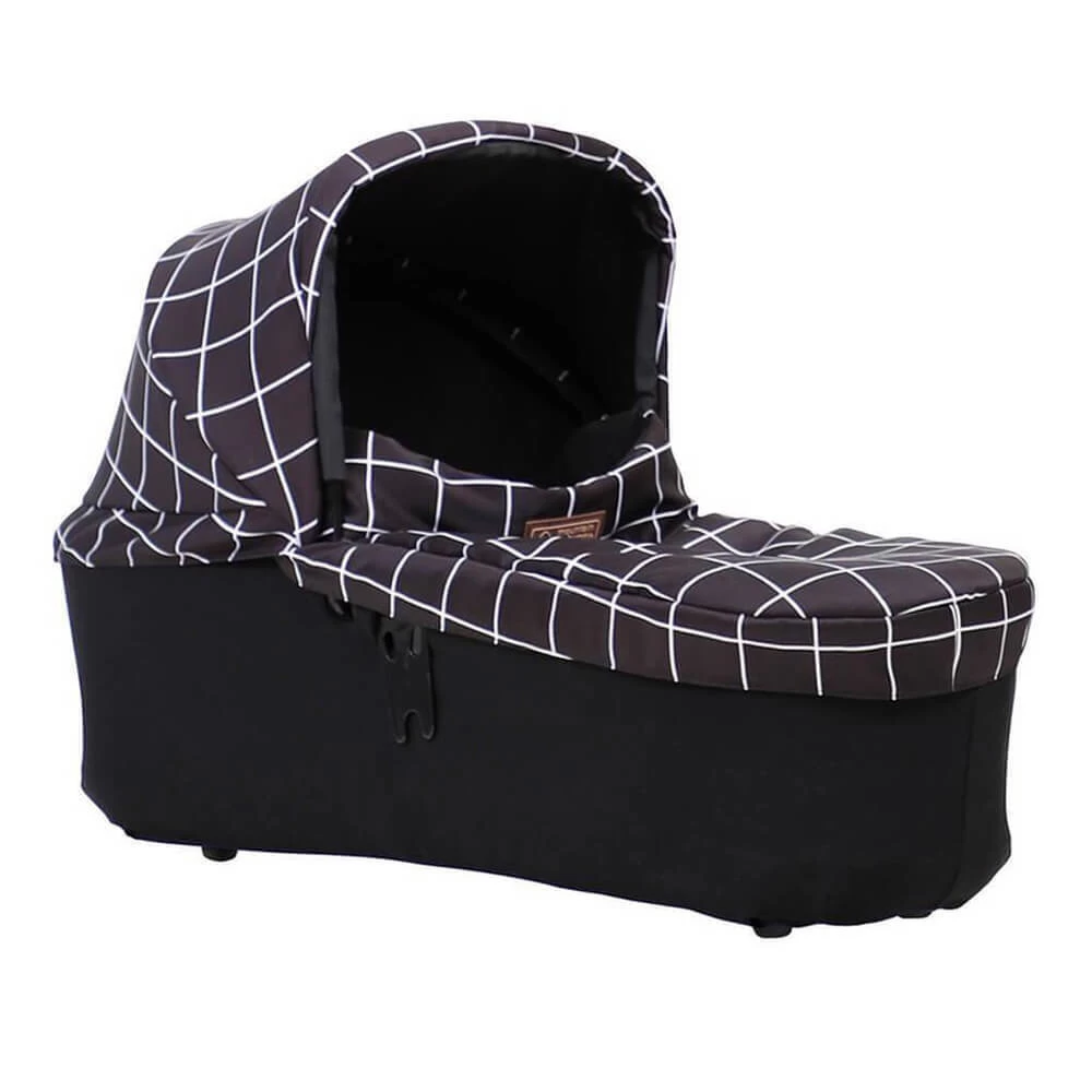 Mountain Buggy Duet V3 Stroller + Carrycot 2 Mountain Buggy Duet V3 Stroller + Carrycot - Image 2